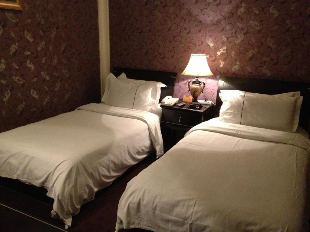 Manhattan Jinling Hotel Şanghay Dış mekan fotoğraf