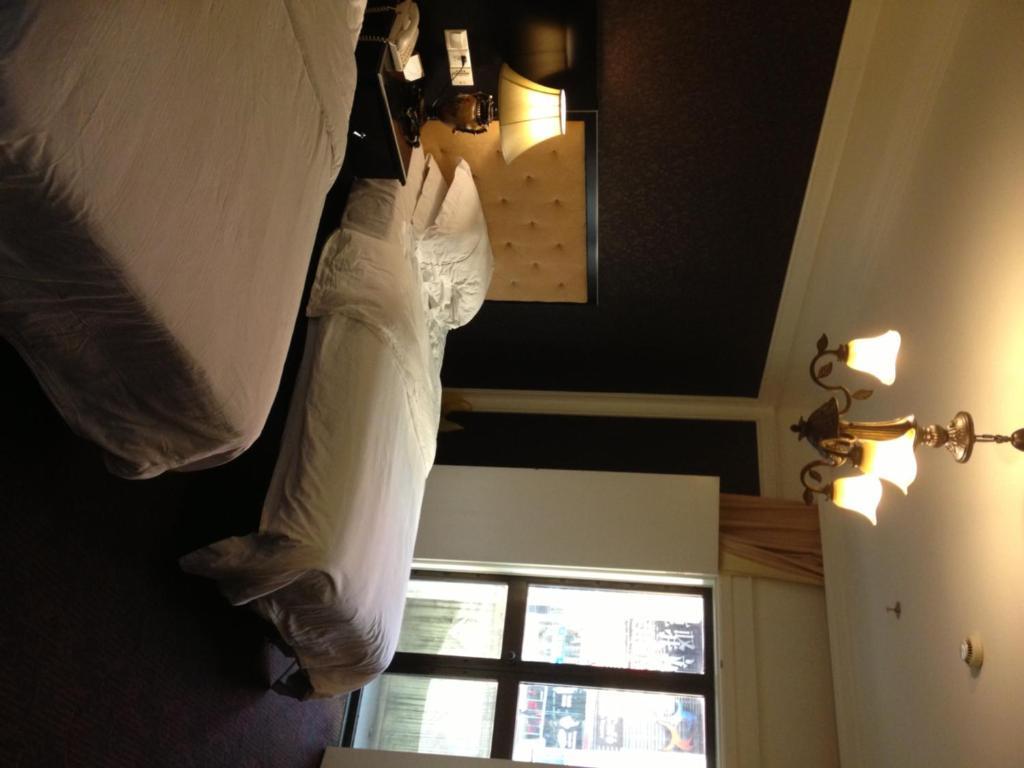 Manhattan Jinling Hotel Şanghay Dış mekan fotoğraf