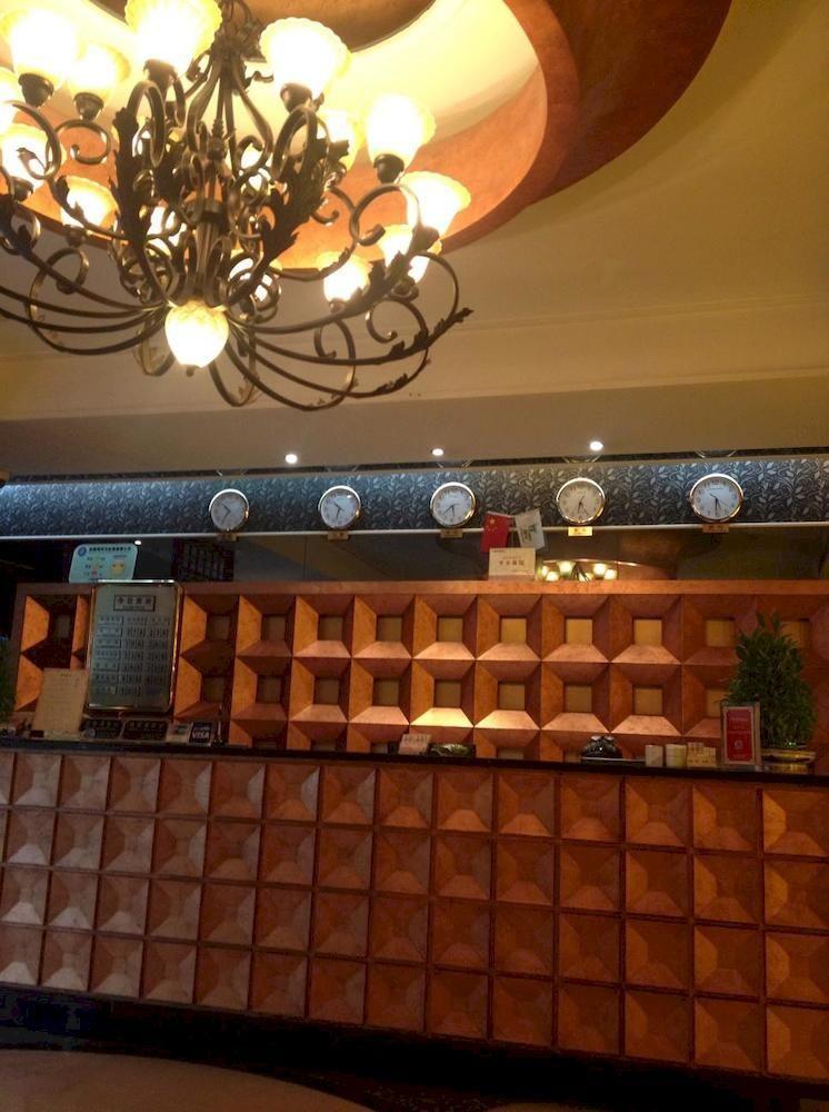 Manhattan Jinling Hotel Şanghay Dış mekan fotoğraf