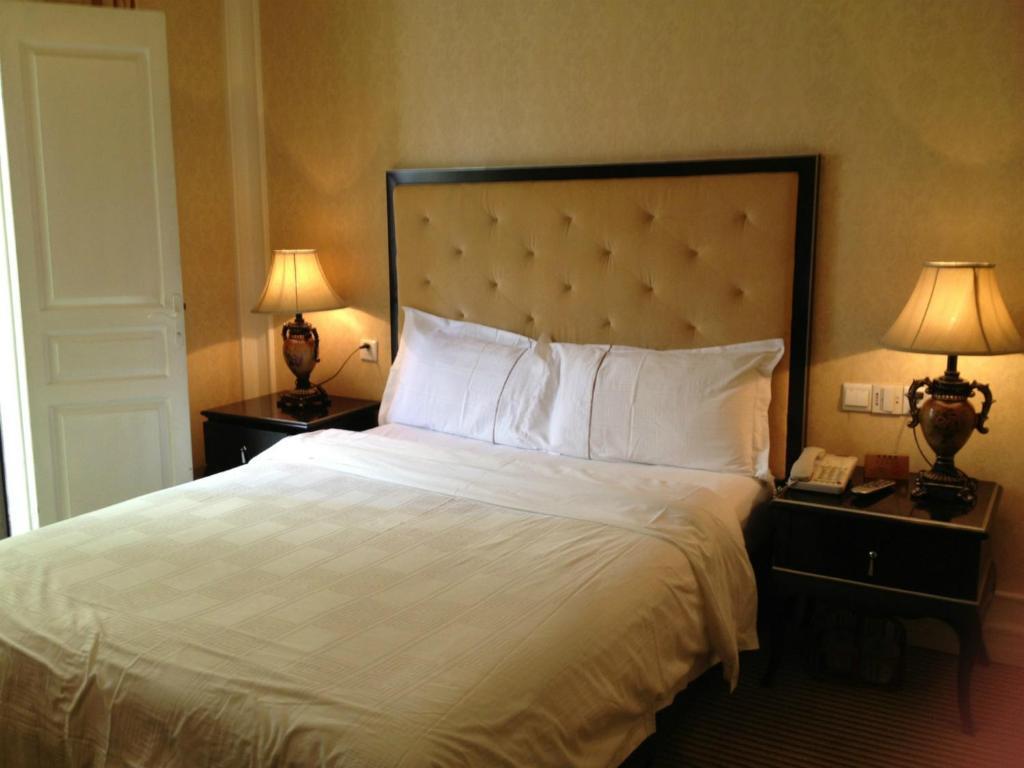 Manhattan Jinling Hotel Şanghay Oda fotoğraf