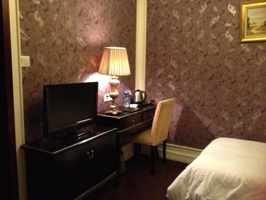 Manhattan Jinling Hotel Şanghay Dış mekan fotoğraf