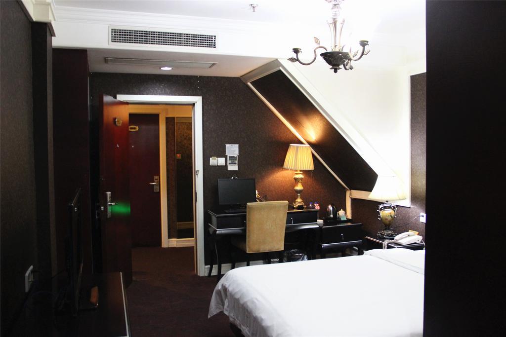 Manhattan Jinling Hotel Şanghay Oda fotoğraf