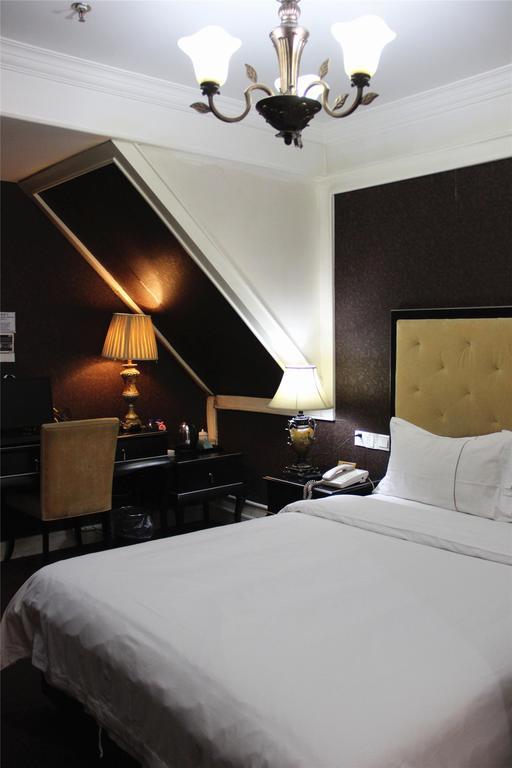 Manhattan Jinling Hotel Şanghay Oda fotoğraf