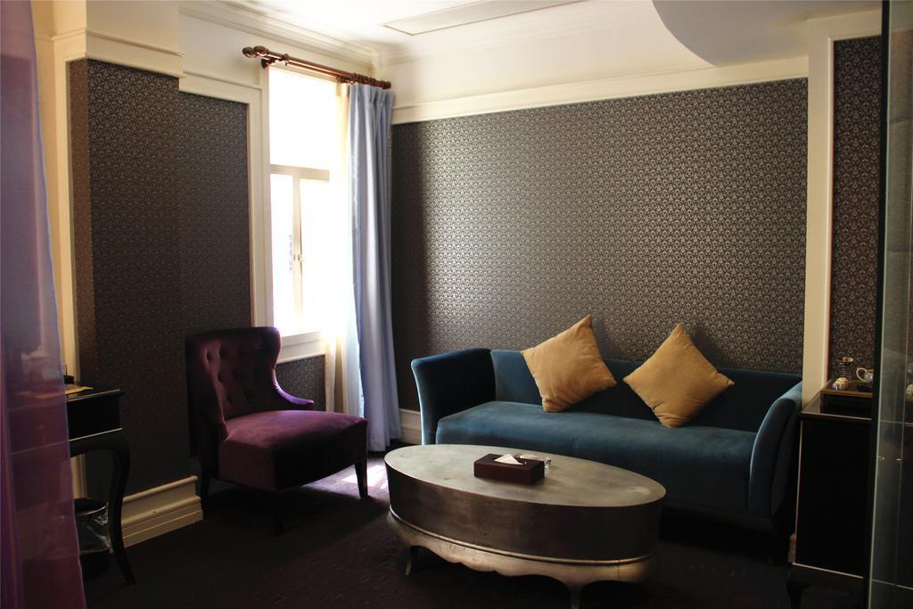 Manhattan Jinling Hotel Şanghay Oda fotoğraf