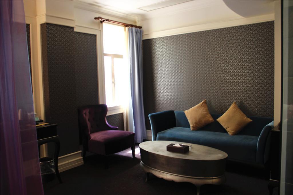 Manhattan Jinling Hotel Şanghay Dış mekan fotoğraf