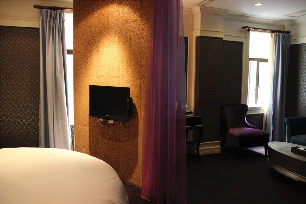 Manhattan Jinling Hotel Şanghay Dış mekan fotoğraf