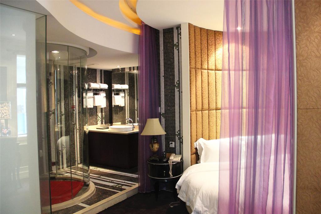 Manhattan Jinling Hotel Şanghay Oda fotoğraf