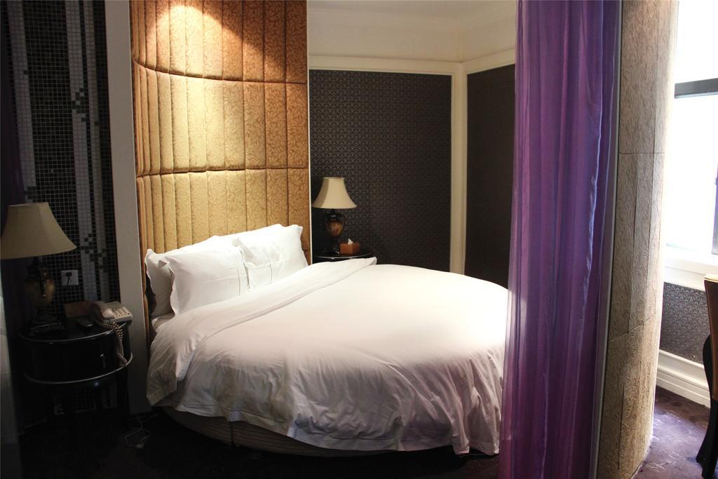 Manhattan Jinling Hotel Şanghay Oda fotoğraf